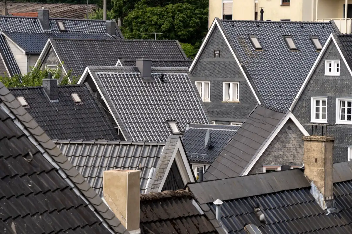 Steep roof eaves and gutter lines on houses in Little Rock, AR